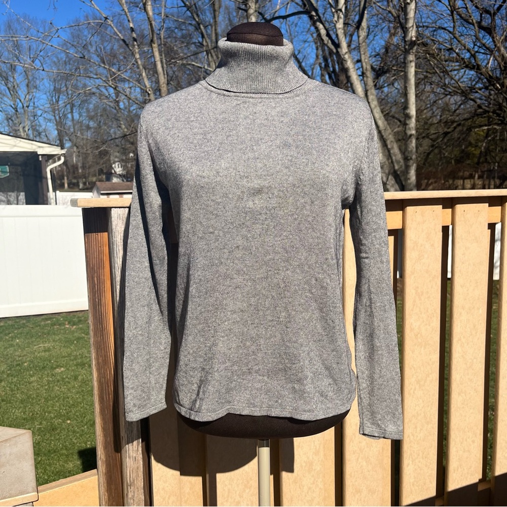 Oleg Cassini Women’s Silk Cashmere Blend Lightweight Gray Turtleneck Sweater M